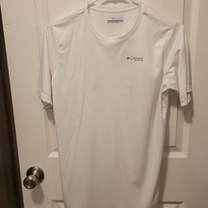 Columbia T shirt